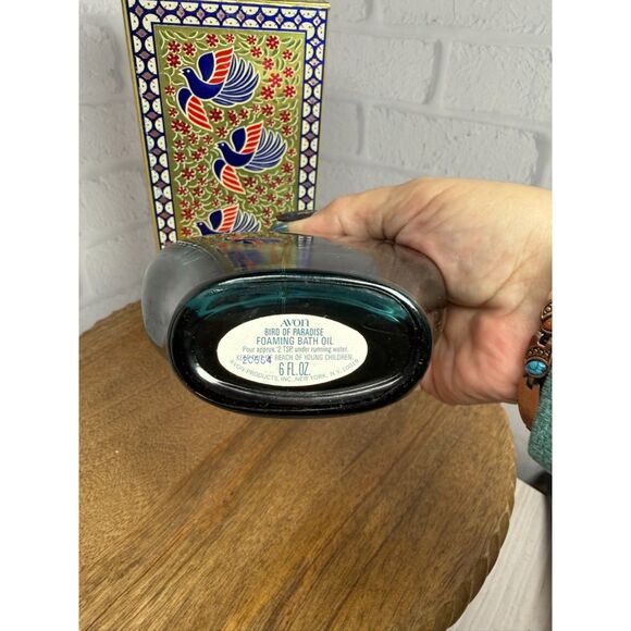 Vintage Avon Vintage Persian Pitcher Bird of Paradise Foaming Bath Oil 6 Fl Oz. - Picture 9 of 13